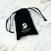 Alice's Dog & Cat ポシェット｜14cm×20cm 保管用ポーチ｜おしゃれで便利な収納アイテム｜犬猫用｜