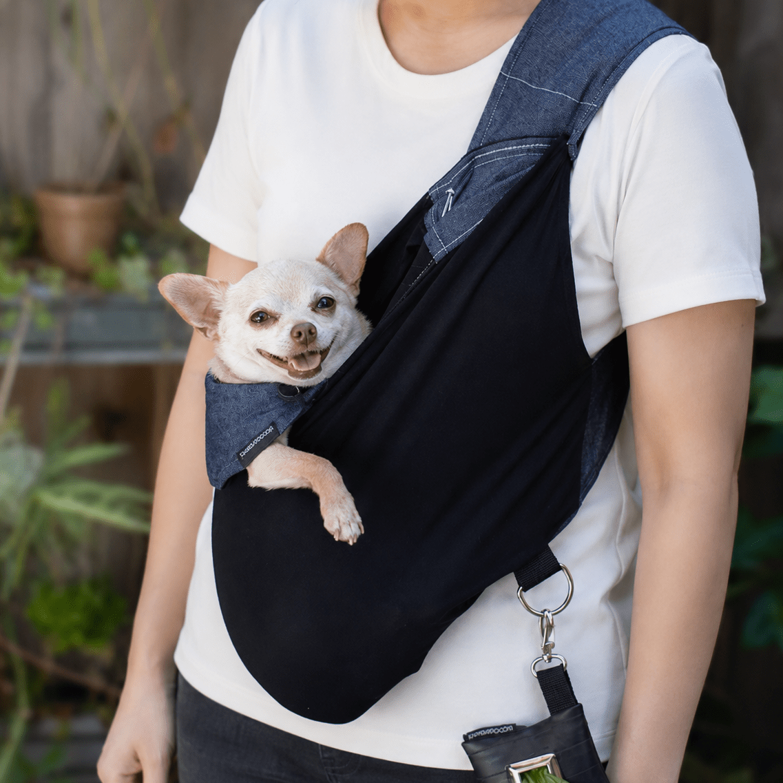 犬用スリング Kangapooch 抱っこ紐 小型犬 電車 通院 飛び出し防止ボタン付｜ドッグスリング｜犬用スリング Kangapooch 抱っこ紐 小型犬 電車 通院 飛び出し防止ボタン付