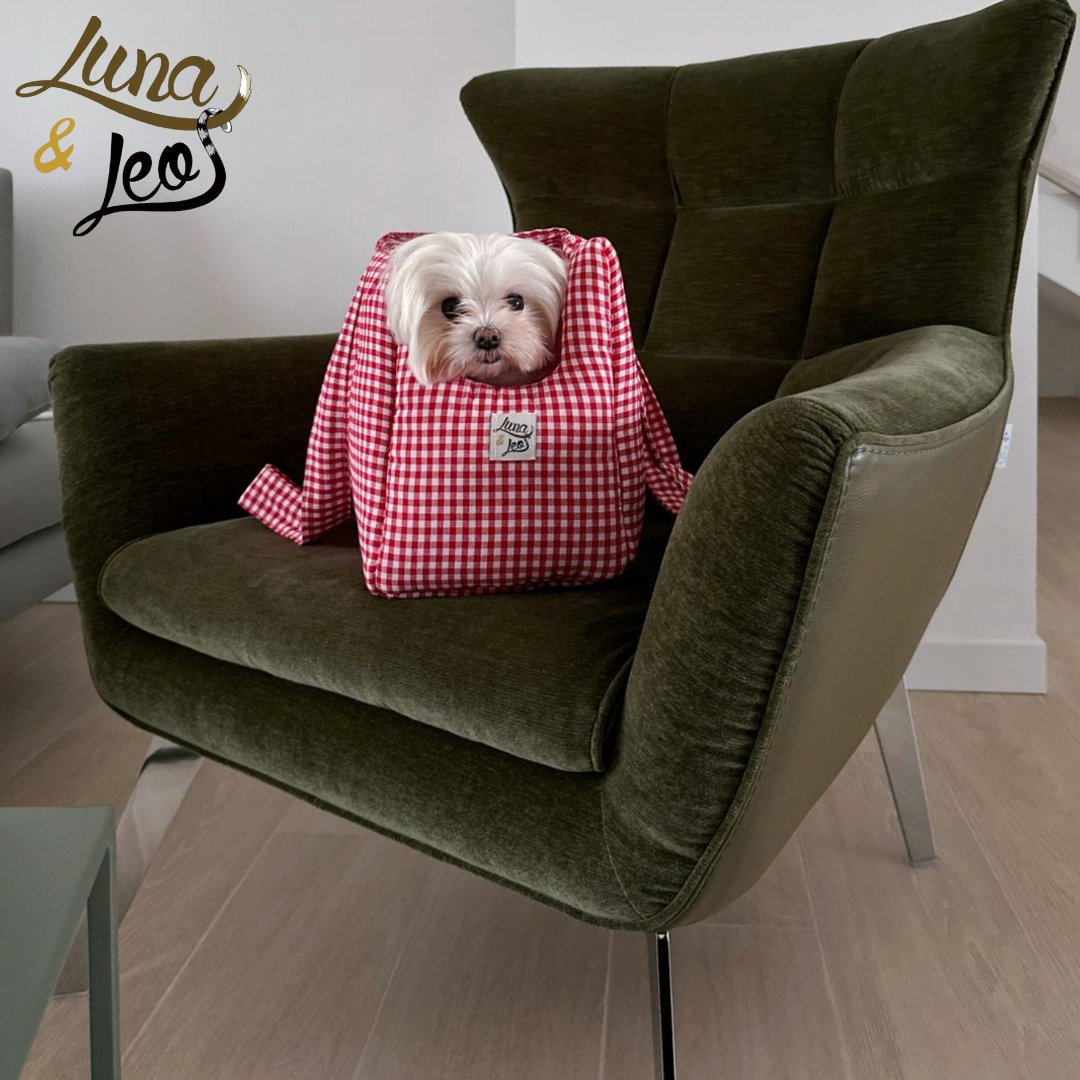 犬猫用 キャリーバッグ Leo & Luna トワルドジュイコレクション｜犬用バッグ｜犬用トワルドジュイ柄が特徴のLeo & Luna 犬用キャリーバッグ、おしゃれで快適