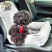 犬用 ドライブ用ベッド プレミアム Leo & Luna - 高級車対応 耐久性抜群｜犬用ドライブ用ベッド｜シートベルトでしっかり固定されたレオエルナ ドライブ用ベッド、安全で快適な犬用ベッド